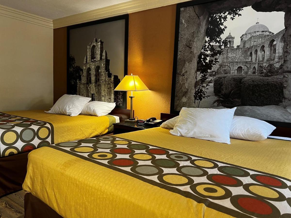 Express Inn Katy Esterno foto